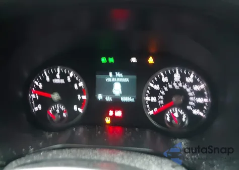 2022 Kia Telluride Lx z USA, uszkodzony, nr VIN 5XYP2DHC1NG305085